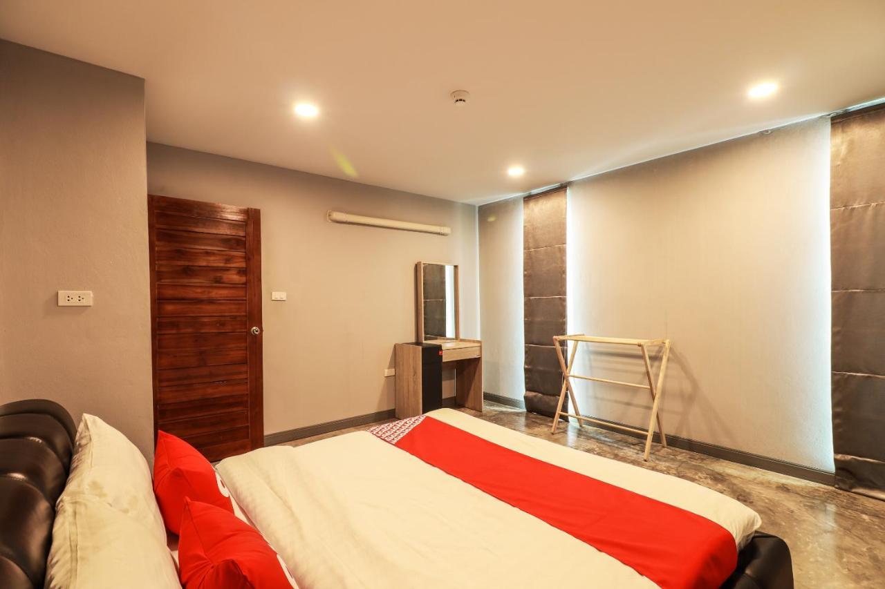 Oyo 150 3Q Chiangmai Residence Chiang Mai Extérieur photo